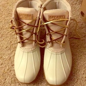 Sperry Saltwater Duck Boots (Gold) ✨